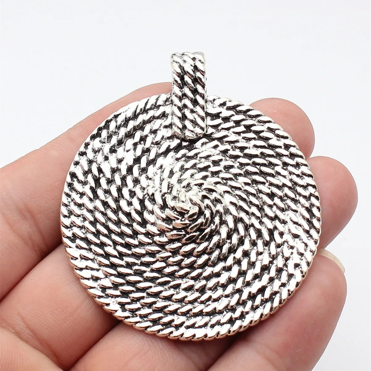 64x56mm 28.6g Antique Silver Zinc Alloy Swirl Texture Round Disc Charm Pendant for DIY Necklace Making