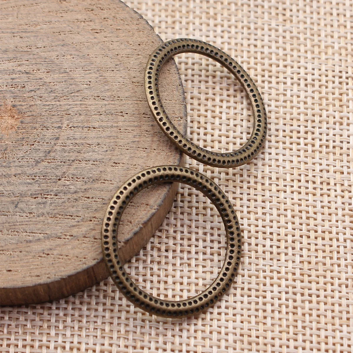 27x27mm 1.8g Multi Finish Zinc Alloy Pitted Round Ring Connector Charm for DIY Jewelry Making