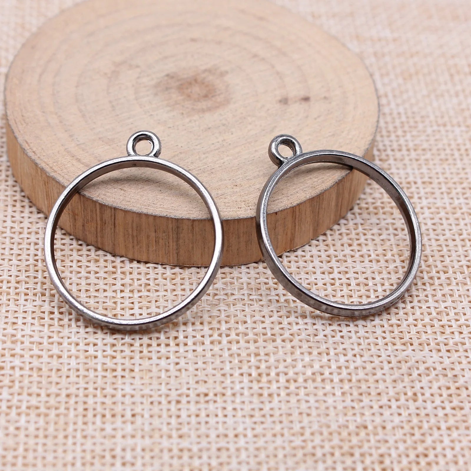 33x28mm 2.2g Multicolor Zinc Alloy Round Ring Frame Charm Pendant for DIY Necklace Earrings
