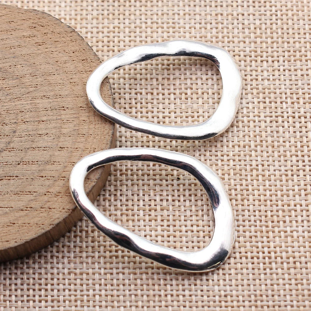 40x26mm 3.9g Antique Silver Zinc Alloy Hammered Geometric Openwork Hollow Charm Pendant for DIY Jewelry Making