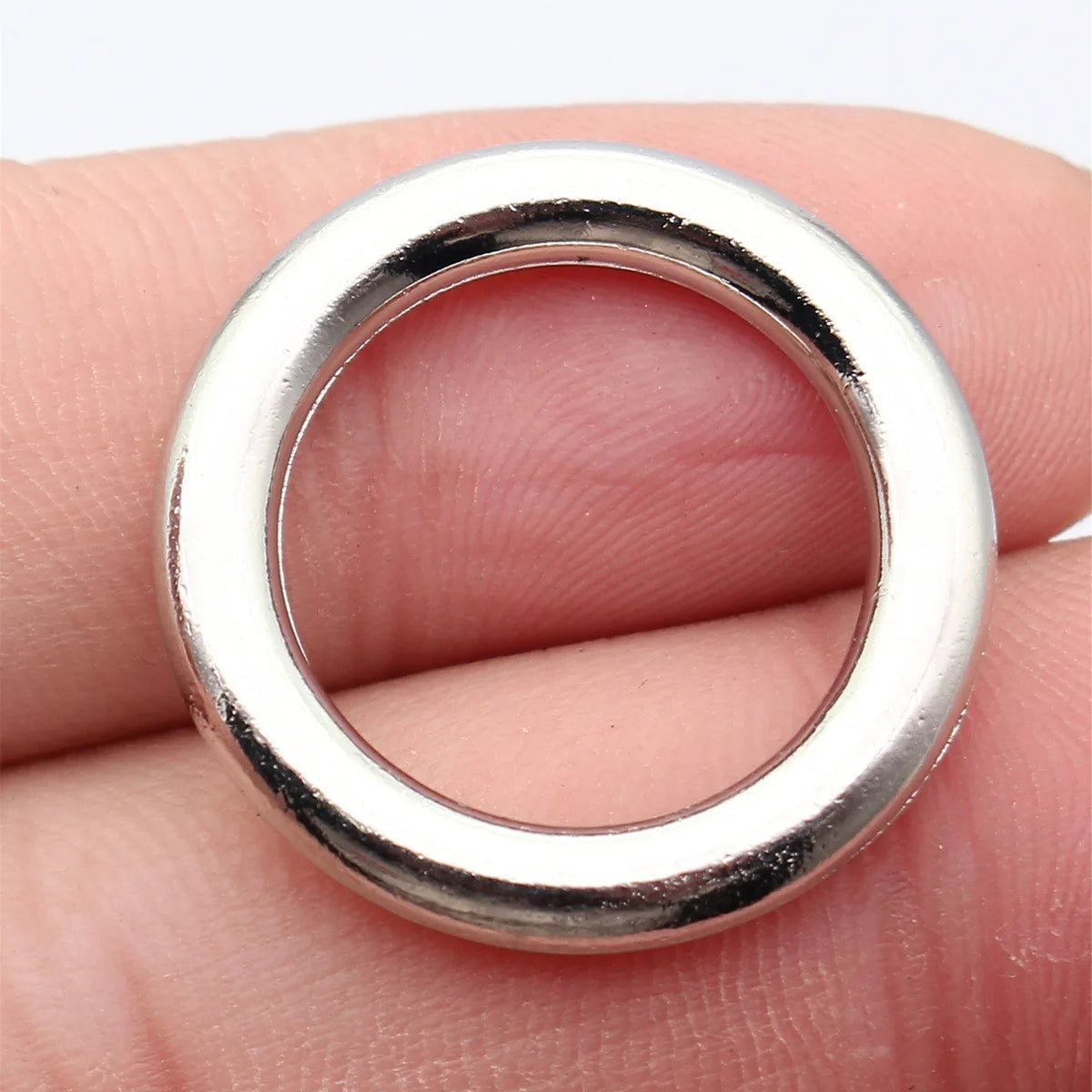 26x26x3.6mm 5.2g White K Finish Zinc Alloy Round Ring Connector Charm for DIY Jewelry Making