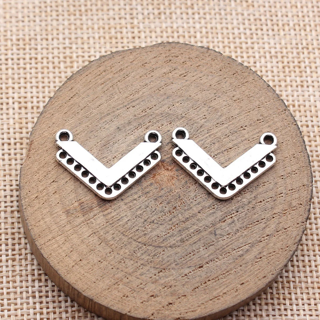 23x16mm 1.4g Oxidized Silver Tone Zinc Alloy V Shape Multi Hole Connector Charm for DIY Jewelry