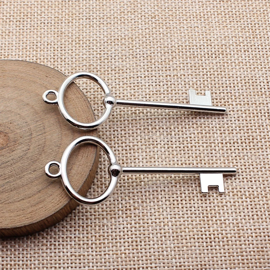 65x25mm 4.3g White K Tone Zinc Alloy Key Charm Pendant for DIY Necklace and Jewelry Making