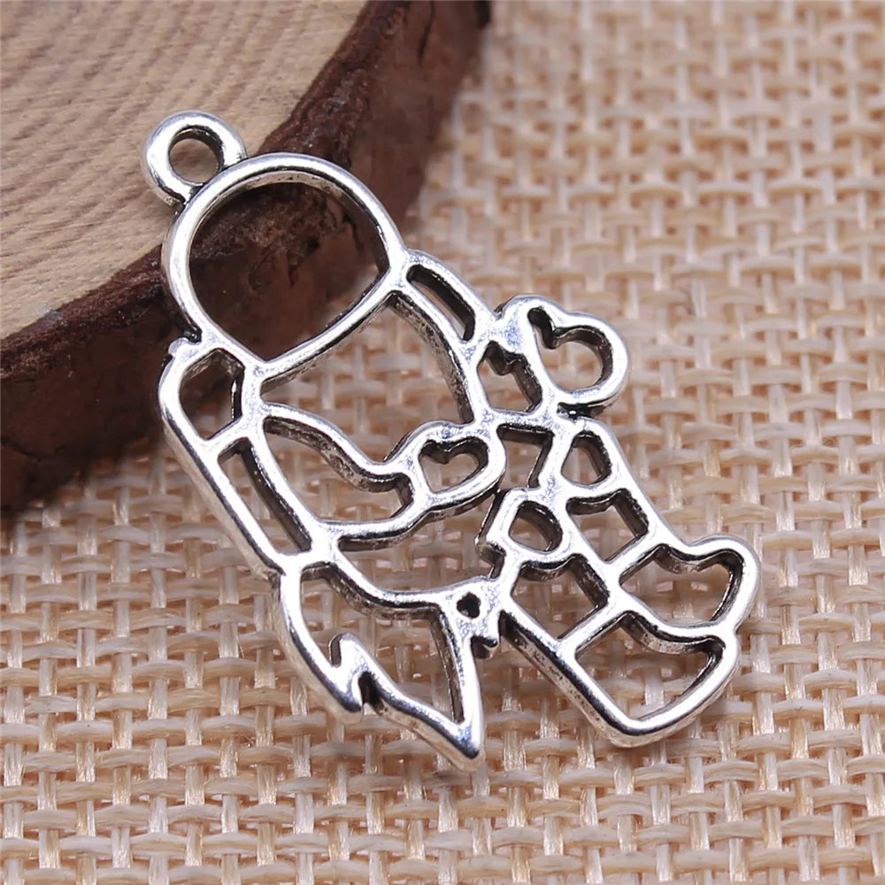 30x18mm 2g Antique Silver Zinc Alloy Astronaut Frame Charm Pendant for DIY Necklace Making