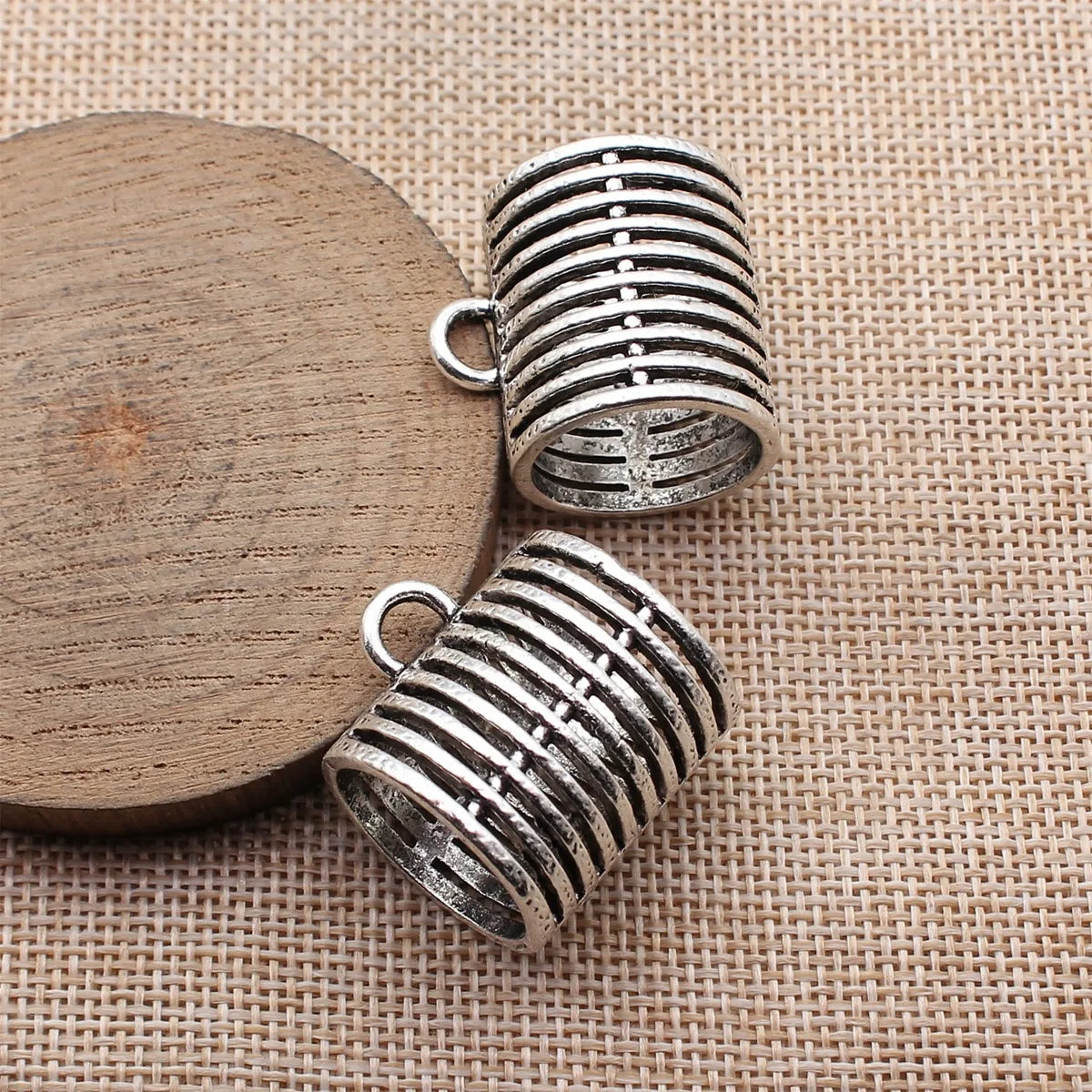 28x26x23mm 11.9g Antique Silver Zinc Alloy Retro Scarf Buckle Jewelry Finding for DIY Scarf Accessories