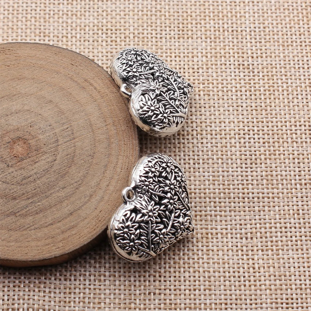 30x25x11mm 7.6g Antique Silver Zinc Alloy Hollow Floral Branch Heart Charm Pendant for DIY Jewelry Making