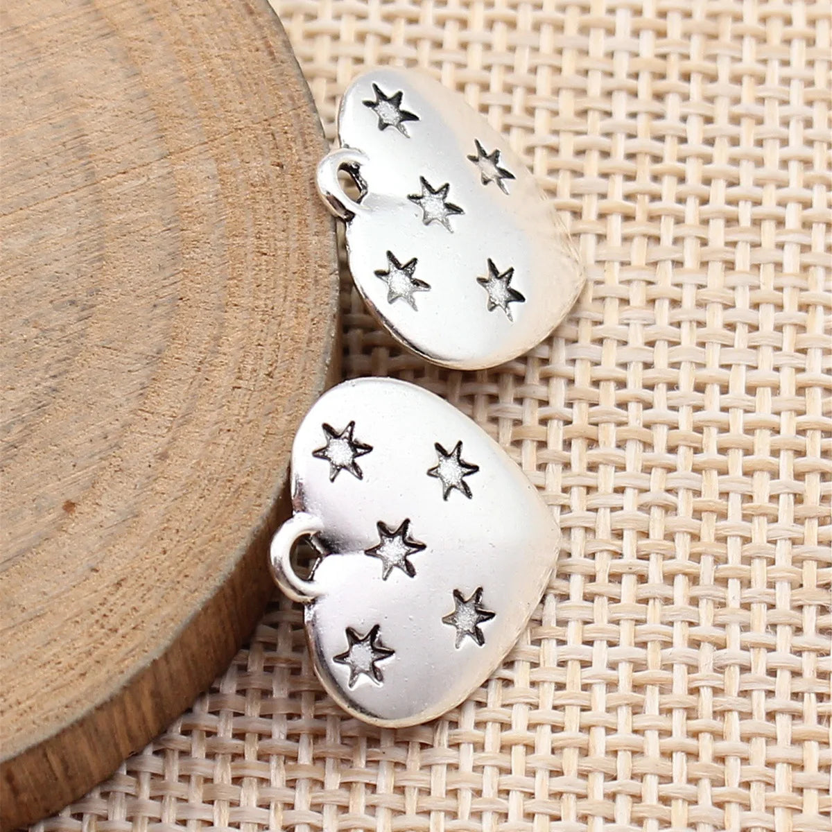 18x18mm 2.7g Antique Silver Zinc Alloy Six Point Star Pattern Heart Charm Pendant for DIY Jewelry Making