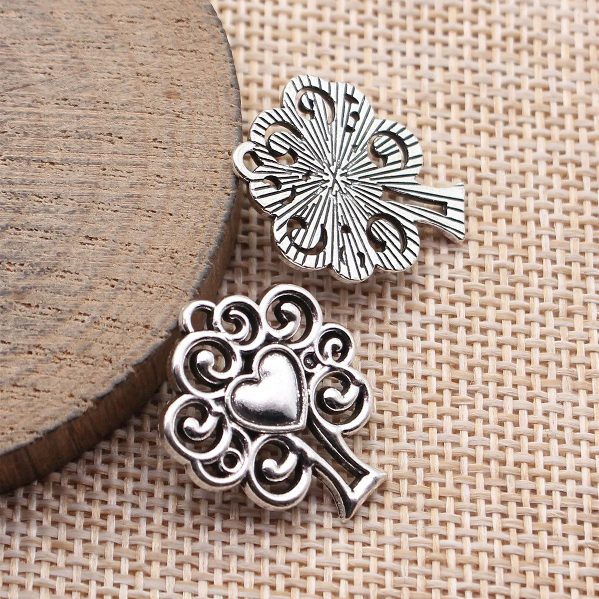 23x20mm 2.3g Multicolor Zinc Alloy Hollow Heart Tree Charm Pendant for Bracelet Necklace Making