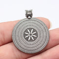 44x36mm 8.7g Oxidized Silver Tone Zinc Alloy Floral Round Disc Charm Pendant for DIY Necklace