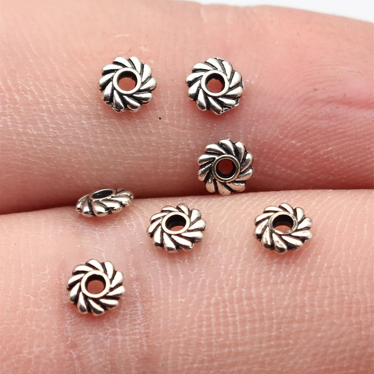 4.8x4.8x1.6mm 0.1g Antique Silver Zinc Alloy Round Spacer Beads for Bracelet Necklace Jewelry Making