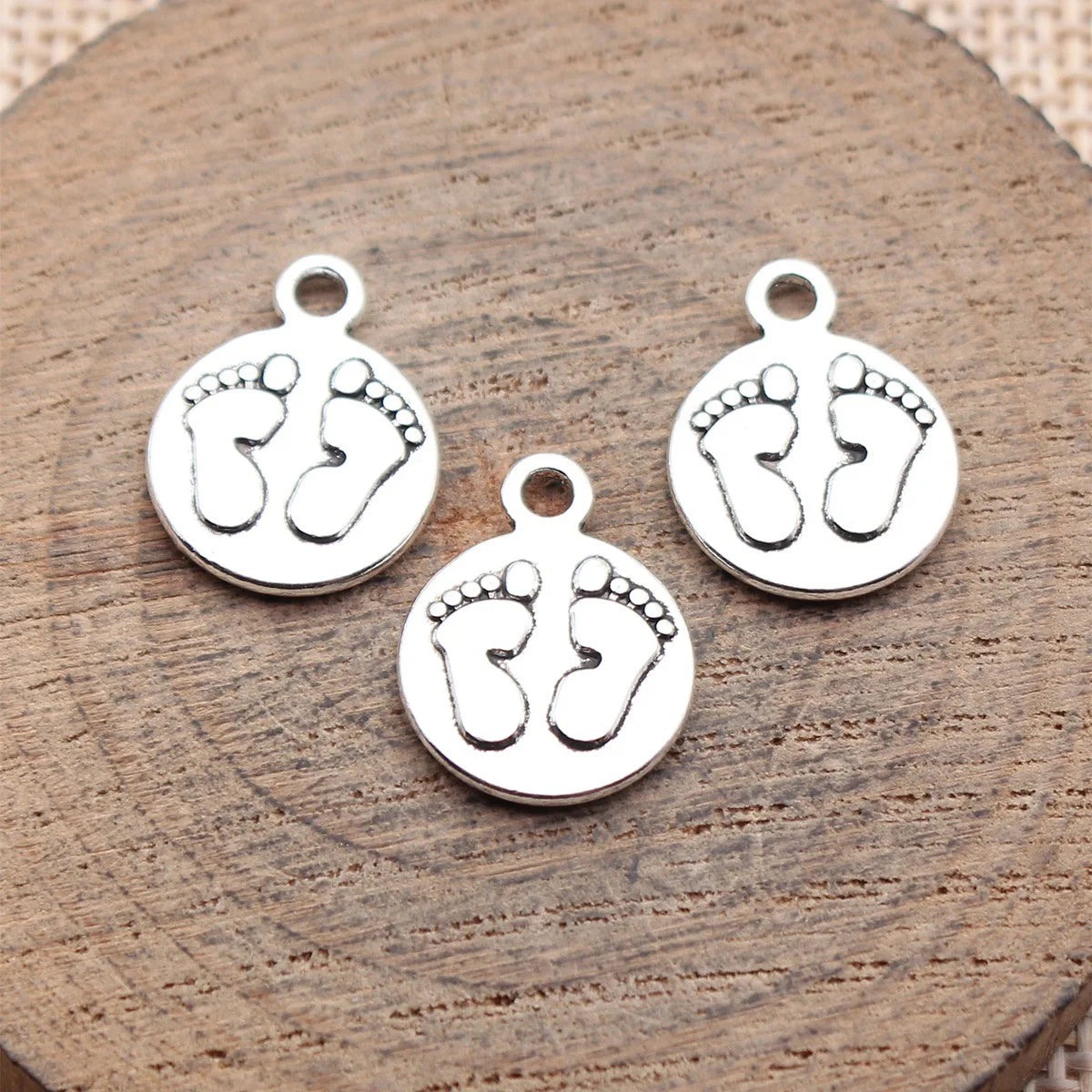 17x13mm 1.4g Antique Silver Zinc Alloy Paw Print Round Tag Charm Pendant for DIY Pet Jewelry Making