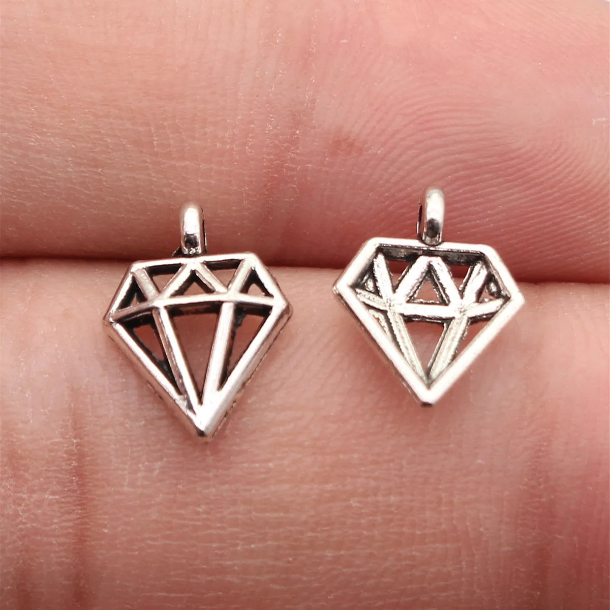 13x9.8mm 0.39g Antique Silver Zinc Alloy Hollow Diamond Shape Charm Pendant for DIY Necklace Jewelry