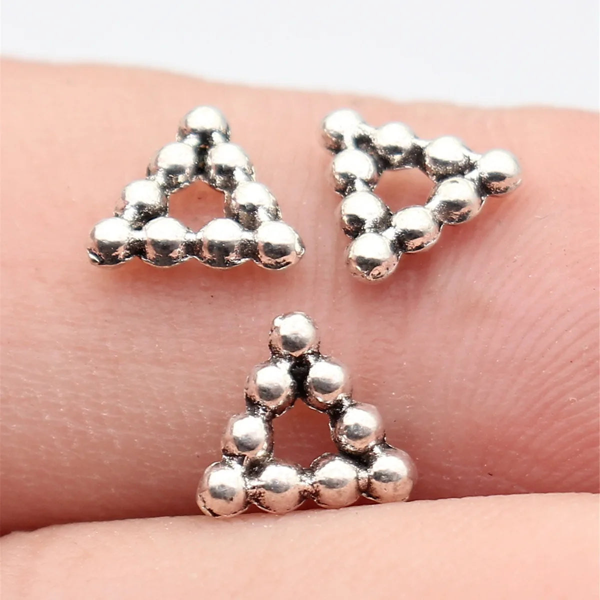 7.7x7x1.9mm 0.2g Antique Silver Zinc Alloy Triangle Dotted Spacer Beads for DIY Bracelet Jewelry Making