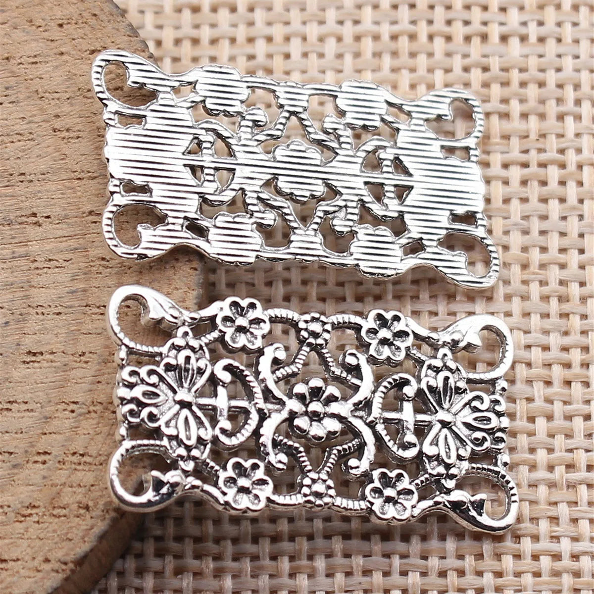 31x15mm 2.1g Multicolor Zinc Alloy Hollow Carved Flower Connector Charm for DIY Bracelet Making