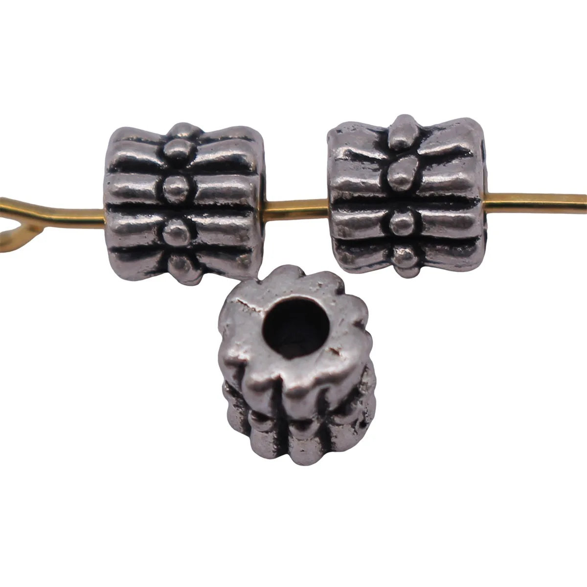 6x5.7x5.6mm 0.6g Antique Silver Zinc Alloy Embossed Floral Round Loose Metal Beads for DIY Bracelet