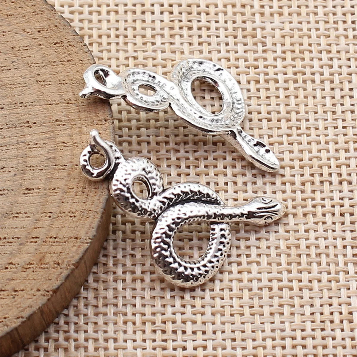 31x16mm 1.8g Multicolor Zinc Alloy Snake Charm Pendant for DIY Necklace Bracelet Jewelry Making