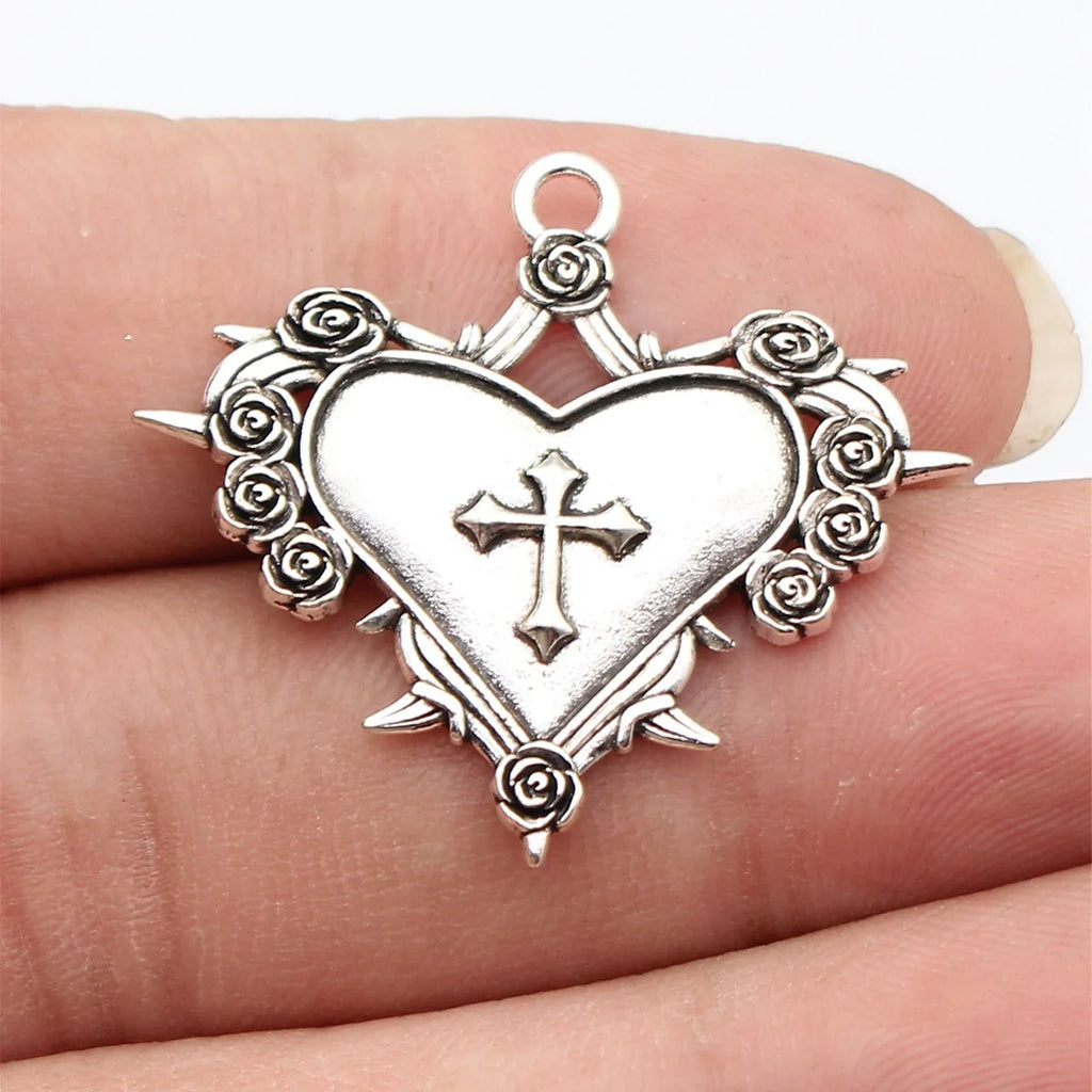 34x30mm 2.4g Antique Silver Zinc Alloy Gothic Cross Heart Charm Pendant for Necklace Bracelet DIY