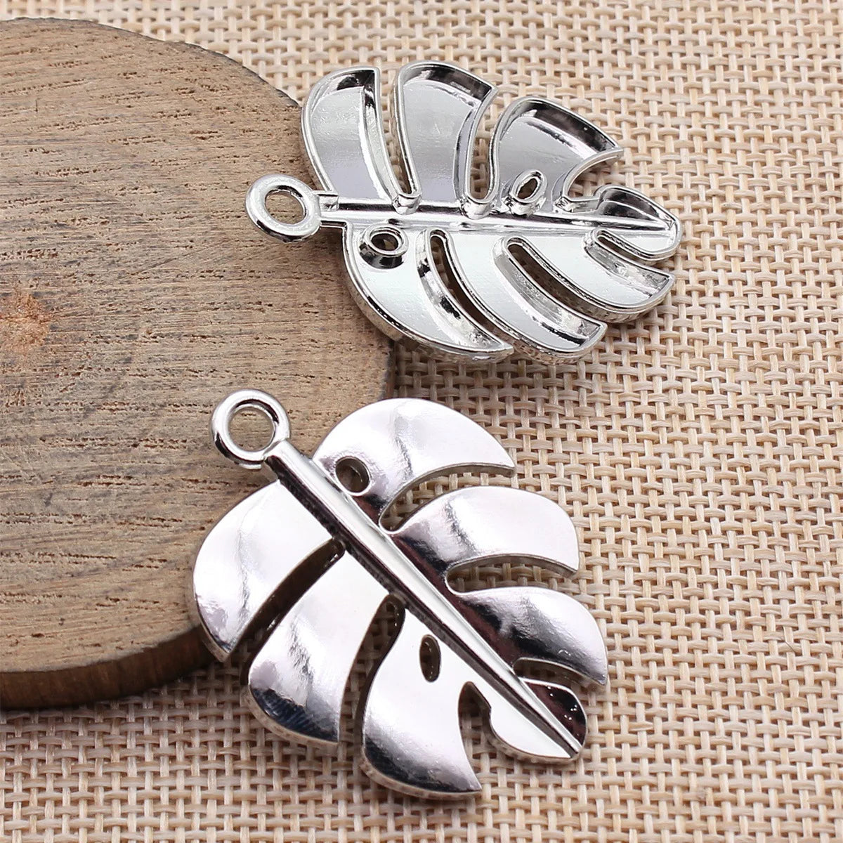42x32mm 5.8g Multicolor Zinc Alloy Monstera Leaf Charm Pendant for Necklace Earring Jewelry Making