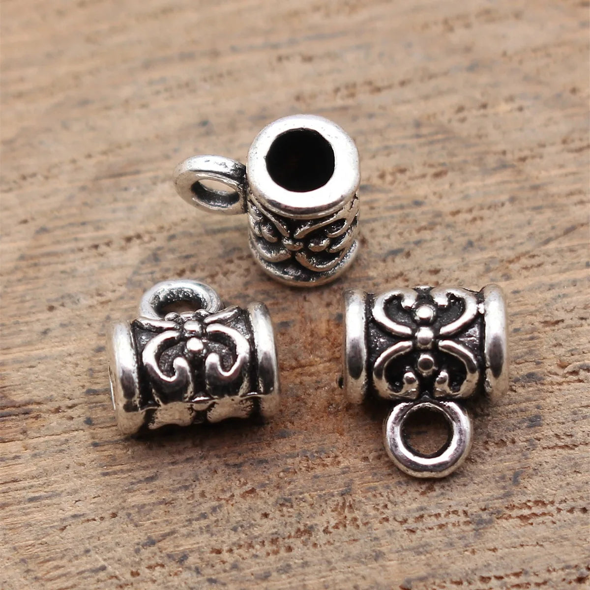 8.9x7.6x5.4mm 0.62g Antique Silver Zinc Alloy Carved Three-Hole Pendant Bail for DIY Jewelry Making