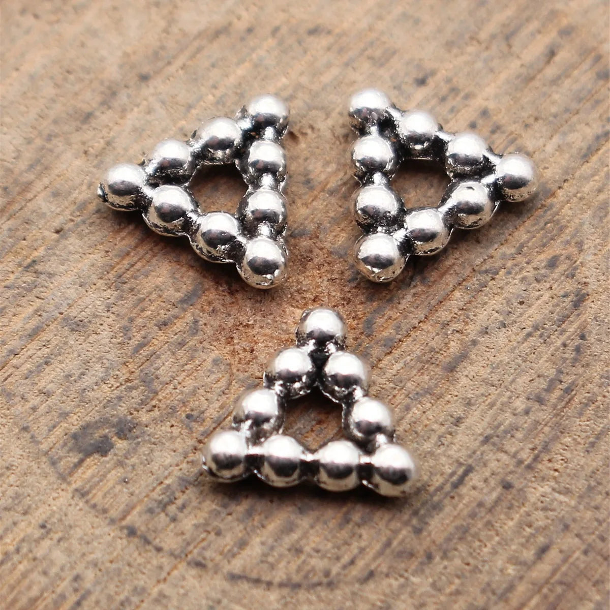 7.7x7x1.9mm 0.2g Antique Silver Zinc Alloy Triangle Dotted Spacer Beads for DIY Bracelet Jewelry Making