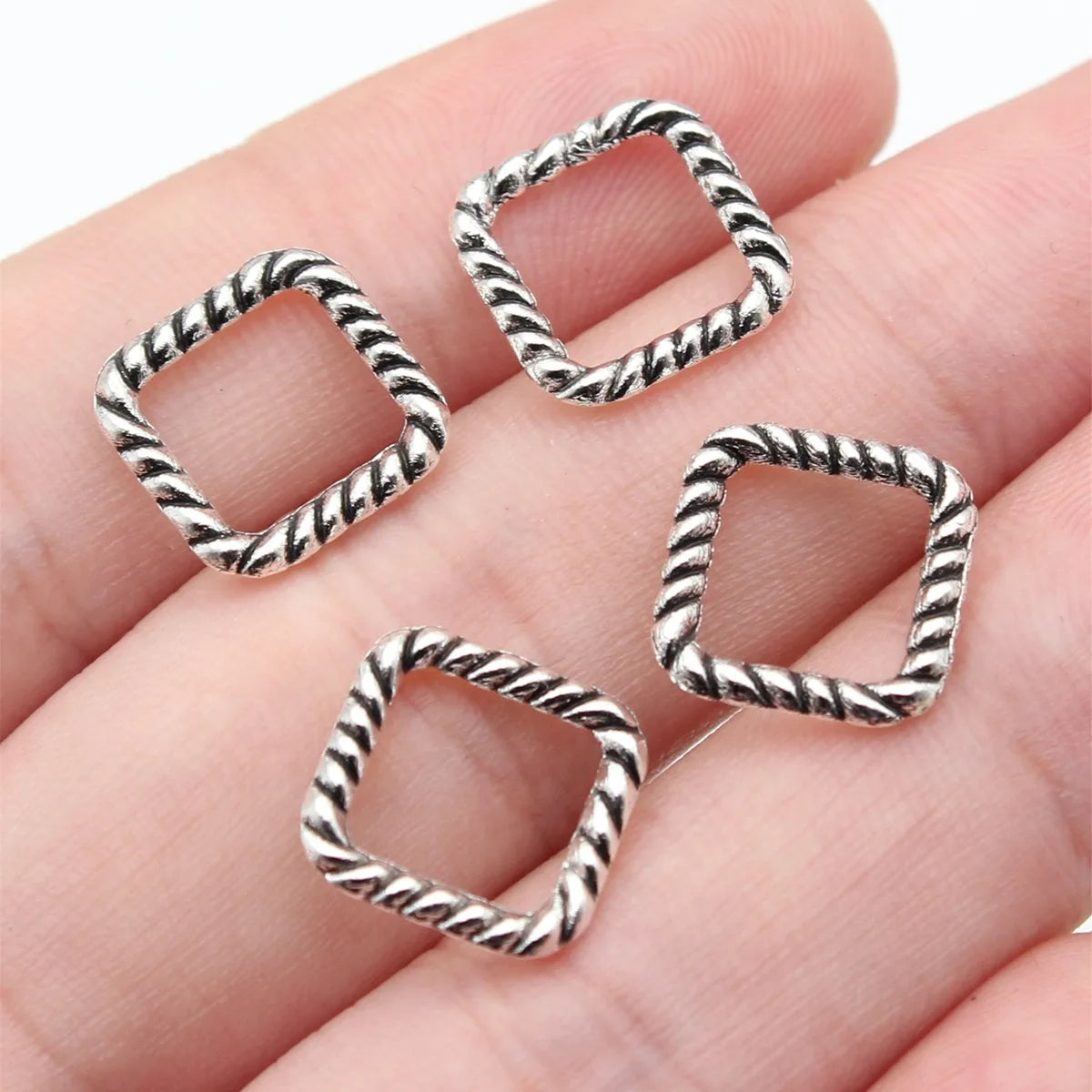 12x12mm 0.35g Antique Silver Zinc Alloy Twisted Square Ring Charm Pendant for DIY Jewelry Making