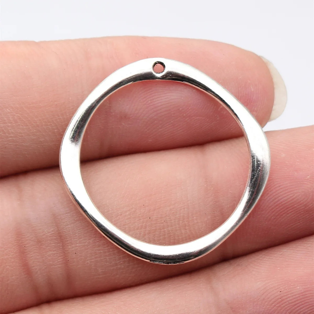 30x29mm 1.6g Multicolor Zinc Alloy Hollow Geometric Circle Ring Charm Pendant for DIY Necklace Earring Making