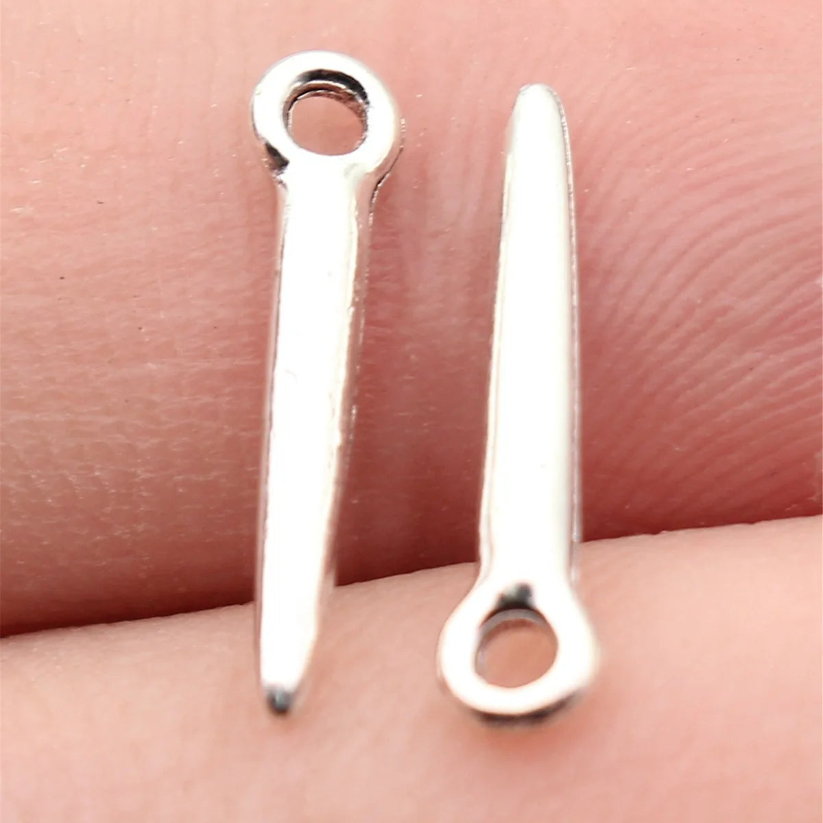 16x3.5x1.9mm 0.22g Antique Silver Zinc Alloy Awl Spike Charm Pendant for DIY Punk Jewelry Making