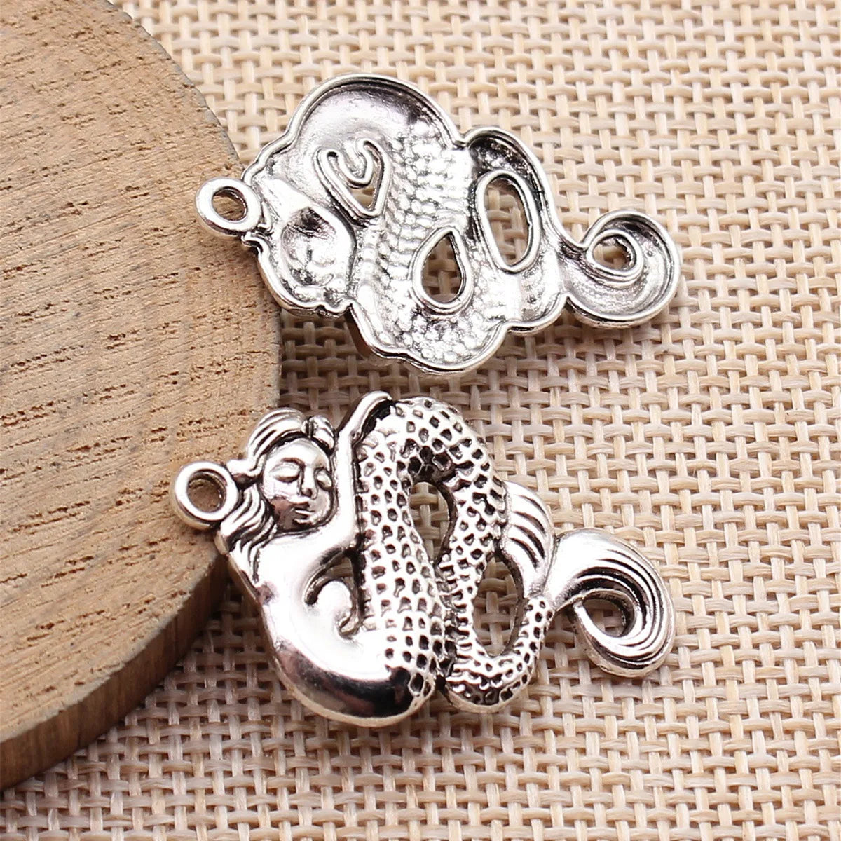 35x23mm 3.2g Multicolor Zinc Alloy Mermaid charm pendant for DIY bracelet necklace jewelry making