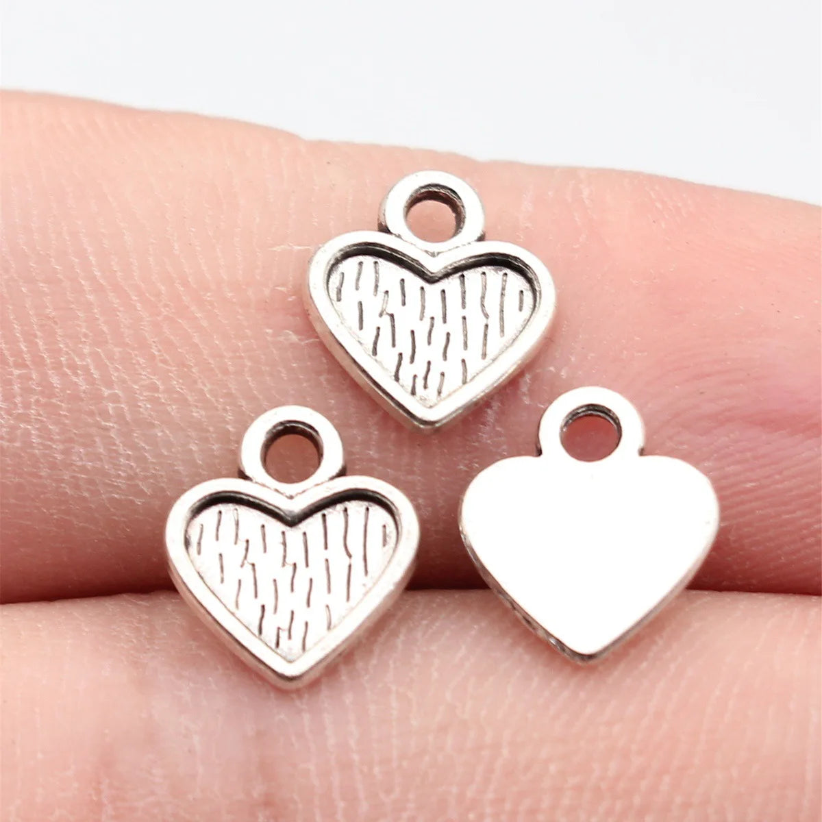 11x9.7mm 0.33g Antique Silver Tone Zinc Alloy Small Heart Charm Pendant for DIY Bracelet Making