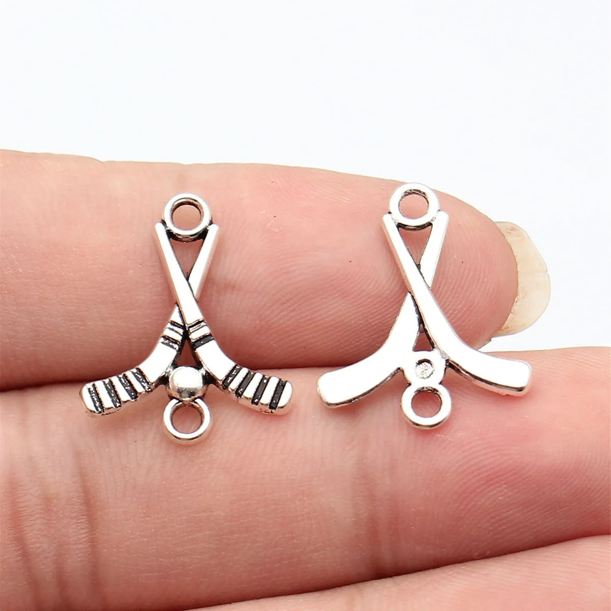 22x18mm 0.91g Antique Silver Zinc Alloy Ice Hockey Stick Connector Charm for DIY Bracelet Jewelry