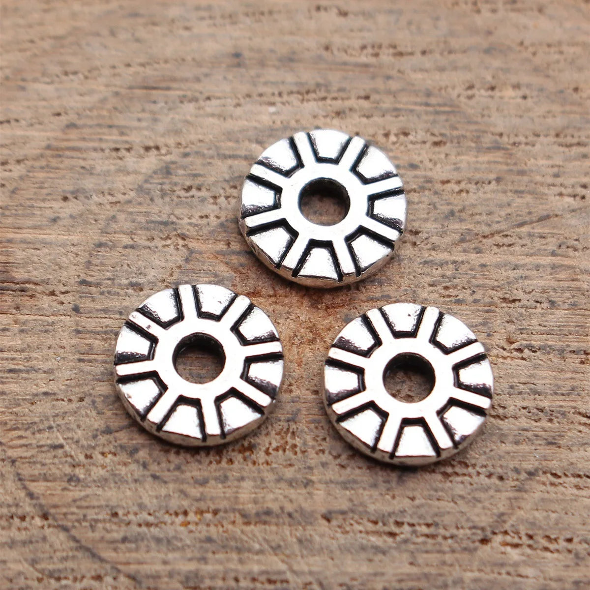 8.6x8.6x1.5mm 0.45g Antique Silver Zinc Alloy Gear Texture Spacer Beads for DIY Bracelet Jewelry Making