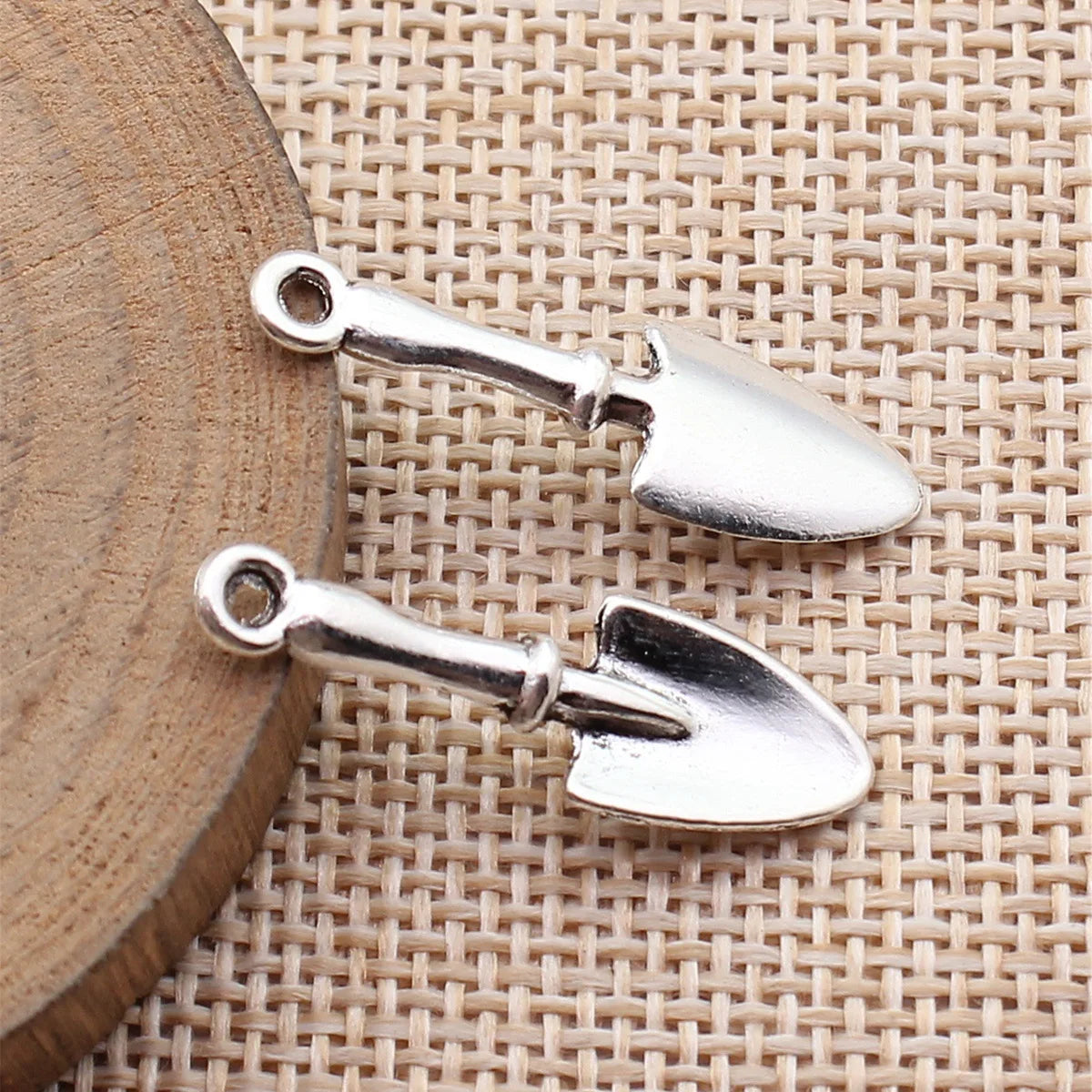 30x9mm 1.1g Antique Silver Zinc Alloy Shovel Charm Pendant for DIY Necklace Bracelet Making
