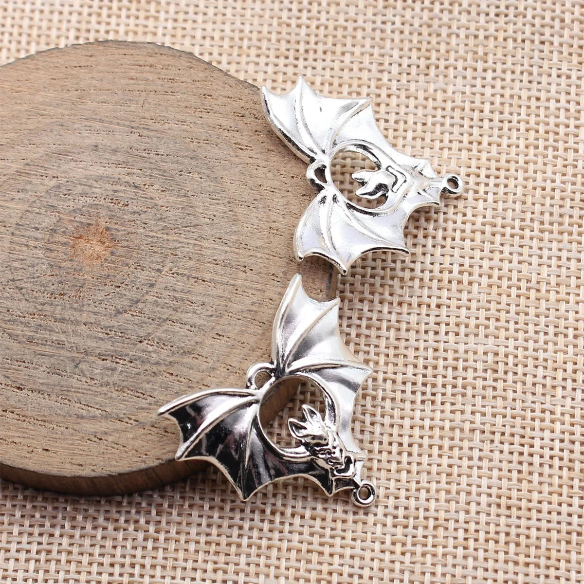 30x29mm 4.2g Antique Silver Zinc Alloy Bat Connector Charm for DIY Necklace Bracelet Jewelry Making